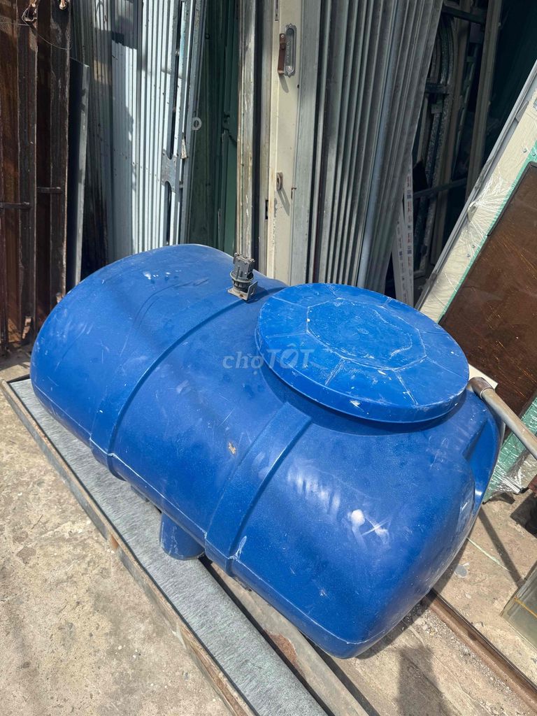 Thanh ly Bồn nước Tân Á Đại Thành nhựa 300L. Mua bán Nội thất, đồ gia dụng khác tại Quận Ninh Kiều Cần Thơ được đăng bởi CH sắt nhôm inox Thái Trinh CẦN THƠ hình 1
