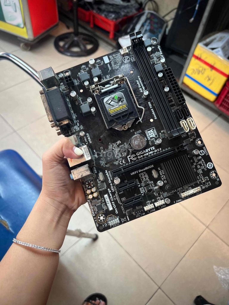 Bo mạch chủ Gigabyte GA-H81M-DS2 sẵn sl. Mua bán Linh kiện (RAM, Card...) tại Quận Phú Nhuận Tp Hồ Chí Minh được đăng bởi tiến tài 770 nguyễn kiệm p4 quận phú nhuận hình 1