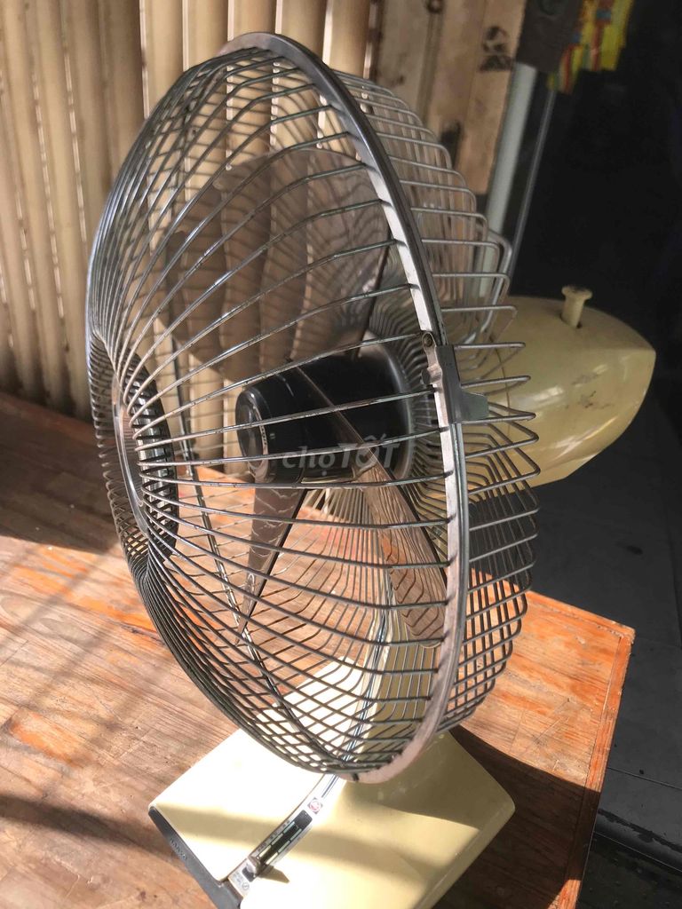 Quạt điện Nhật Bản Vàng kem Đã sử dụng. Mua bán Quạt tại Quận 5 Tp Hồ Chí Minh được đăng bởi LÂM CHỢ LỚN hình 1