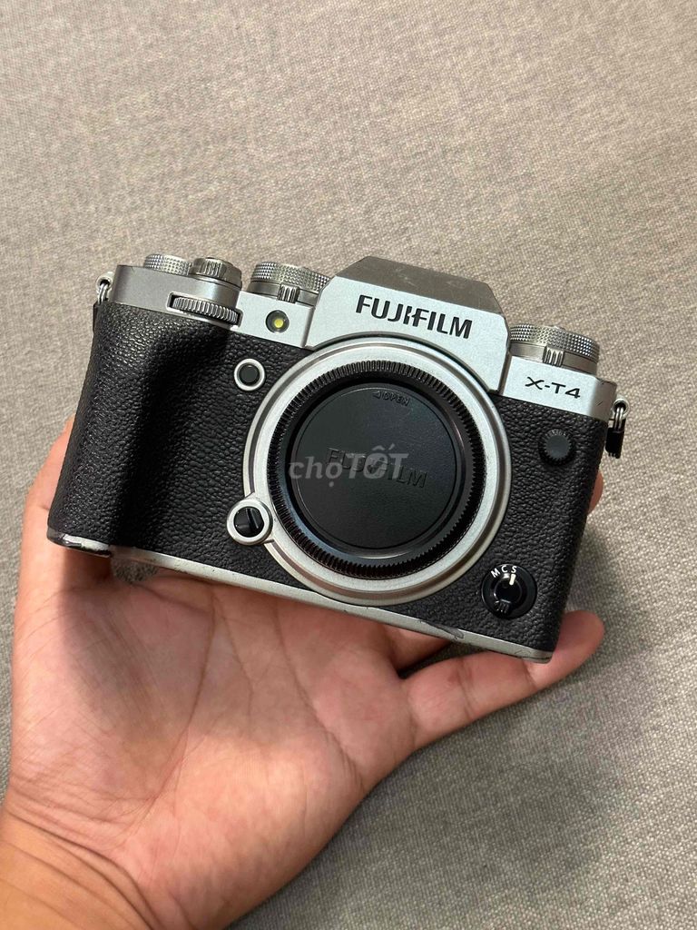 Fujifilm XT4 Silver (Body). Mua bán Máy ảnh, Máy quay tại Quận Hải Châu Đà Nẵng được đăng bởi Tiến Đạt hình 1