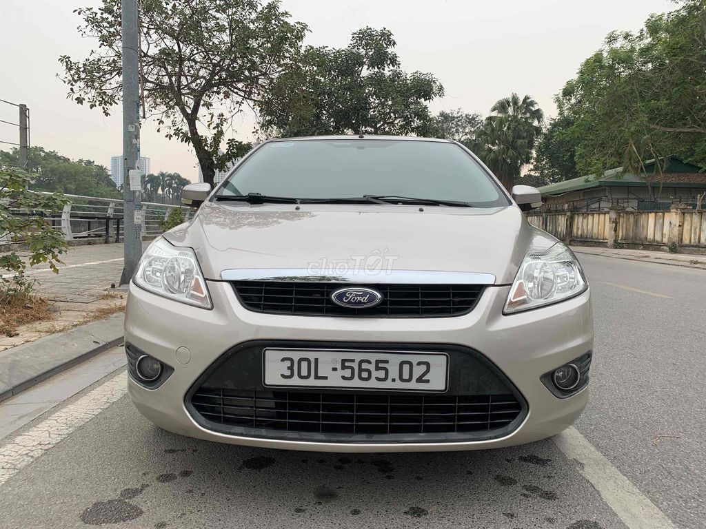 Ford Focus 2011 tự động còn rất mới