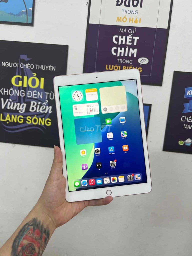 Apple iPad Gen 7 Vàng 32GB. Mua bán Máy tính bảng tại Quận Đống Đa Hà Nội được đăng bởi KT Hà Nội Mobile hình 1