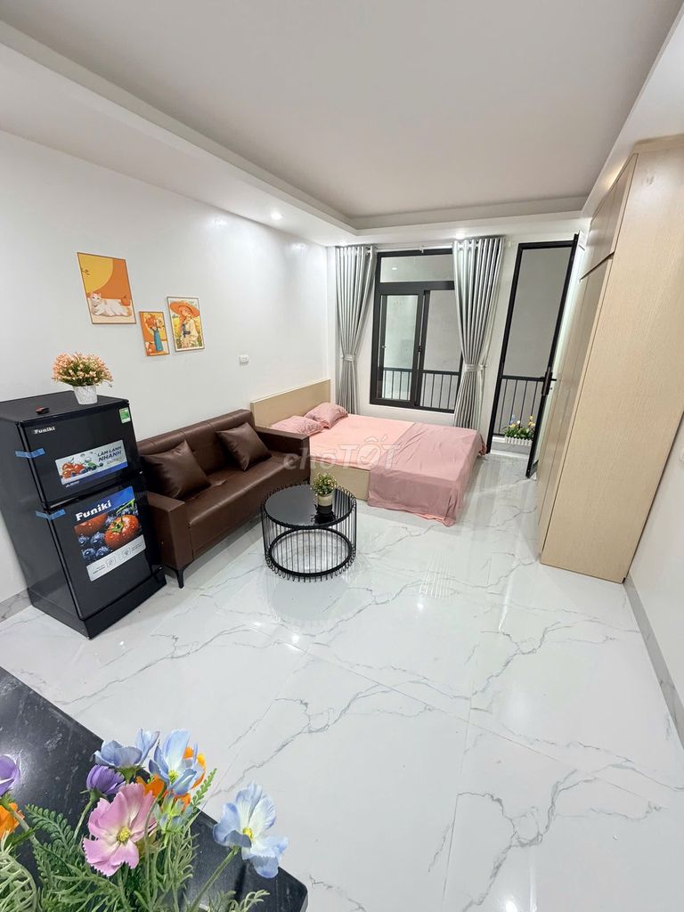 STUDIO BAN CÔNG FULL ĐỒ SIÊU THOÁNG NGAY TRUNG TÂM CẦU GIẤY