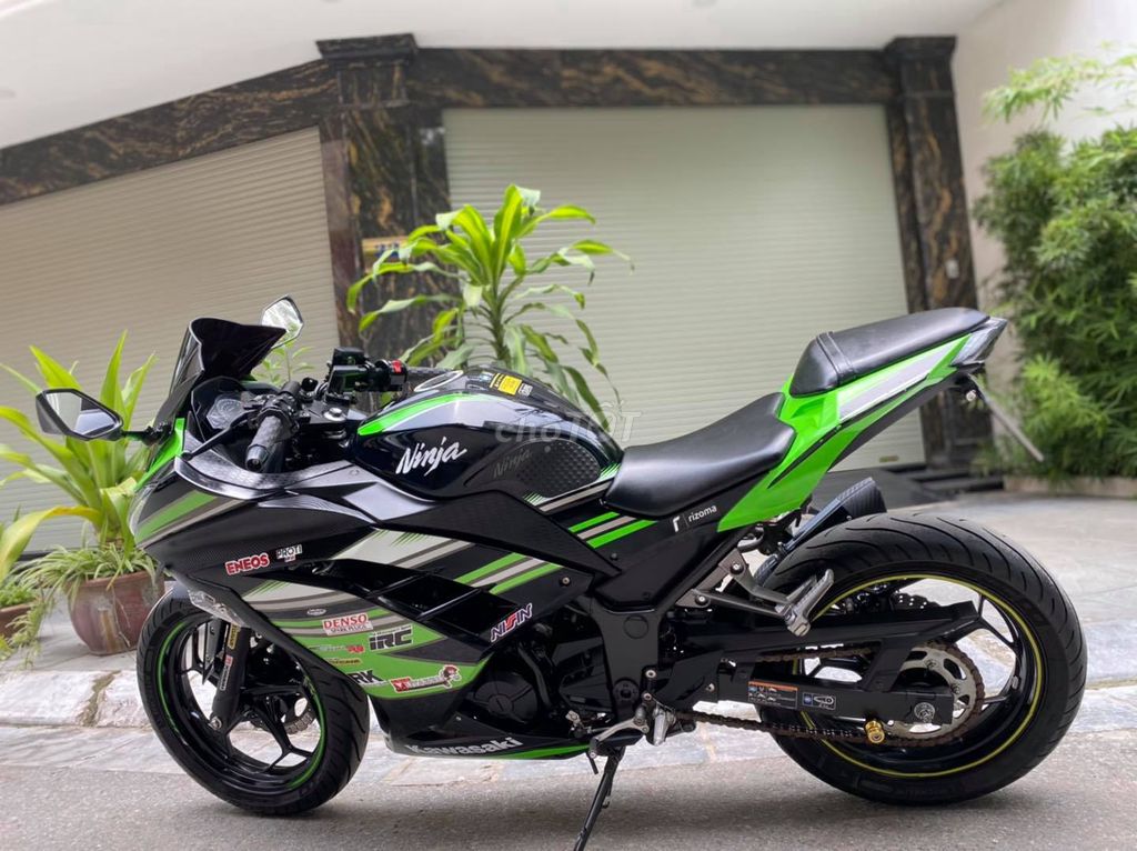 Kawasaki Ninja 300 cc. Mua bán Xe máy tại Quận Cầu Giấy Hà Nội được đăng bởi Tong motor xe may hình 1