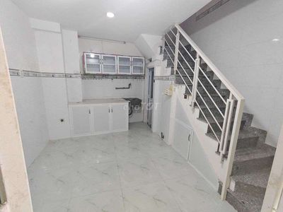 Nhà phố 16 m² · 1 PN · Đường Nguyên Hồng