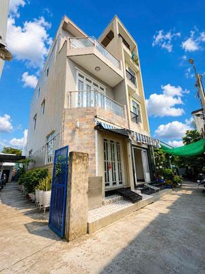 Nhà phố 33 m² · 3 PN · Đường Lý Chiêu Hoàng