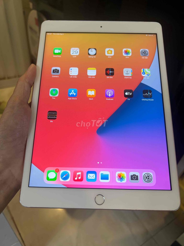 Apple iPad Gen 7. Mua bán Máy tính bảng tại Quận 8 Tp Hồ Chí Minh được đăng bởi Trung Nguyễn hình 1