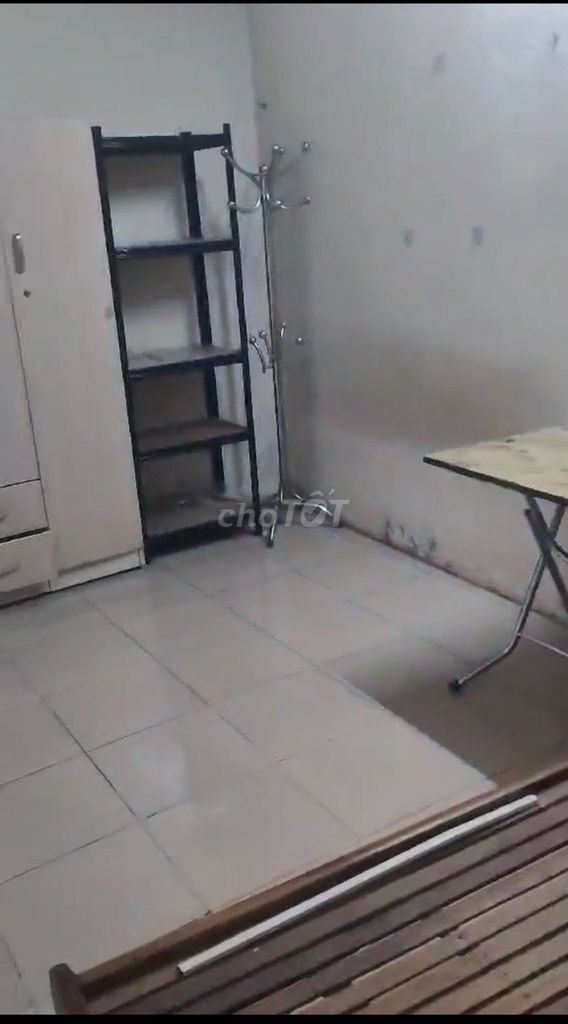 Cho thuê phòng 19m2 tầng 1 trung tâm HN