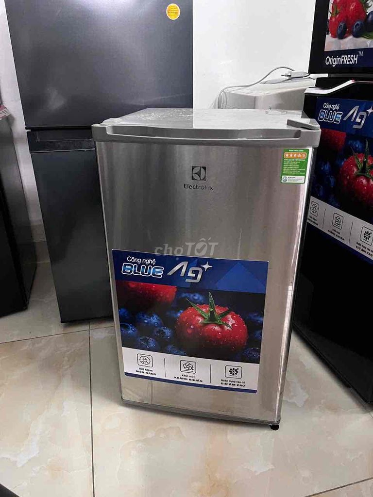 Tủ lạnh mini Electrolux Bạc Blue Ag+. Mua bán Tủ lạnh tại Quận Tân Phú Tp Hồ Chí Minh được đăng bởi  ĐIỆN MÁY HOÀNG HUY hình 1