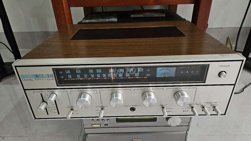 Amply KLH FIFTY-ONE Nâu, Bạc. Mua bán Tivi, Âm thanh tại Quận Hải An Hải Phòng được đăng bởi Đoàn Bảo Nam hình 1