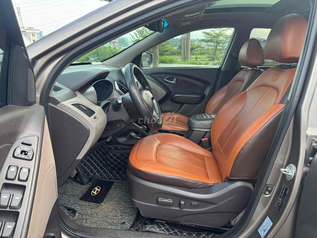 Hyundai Tucson 2010 2.0 AT 4WD. Mua bán Ô tô tại Quận Cẩm Lệ Đà Nẵng được đăng bởi Anh Tân hình 8