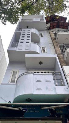 Rent · 4 bd · 60 м² · Quận 5, ул. Nguyễn Chí Thanh