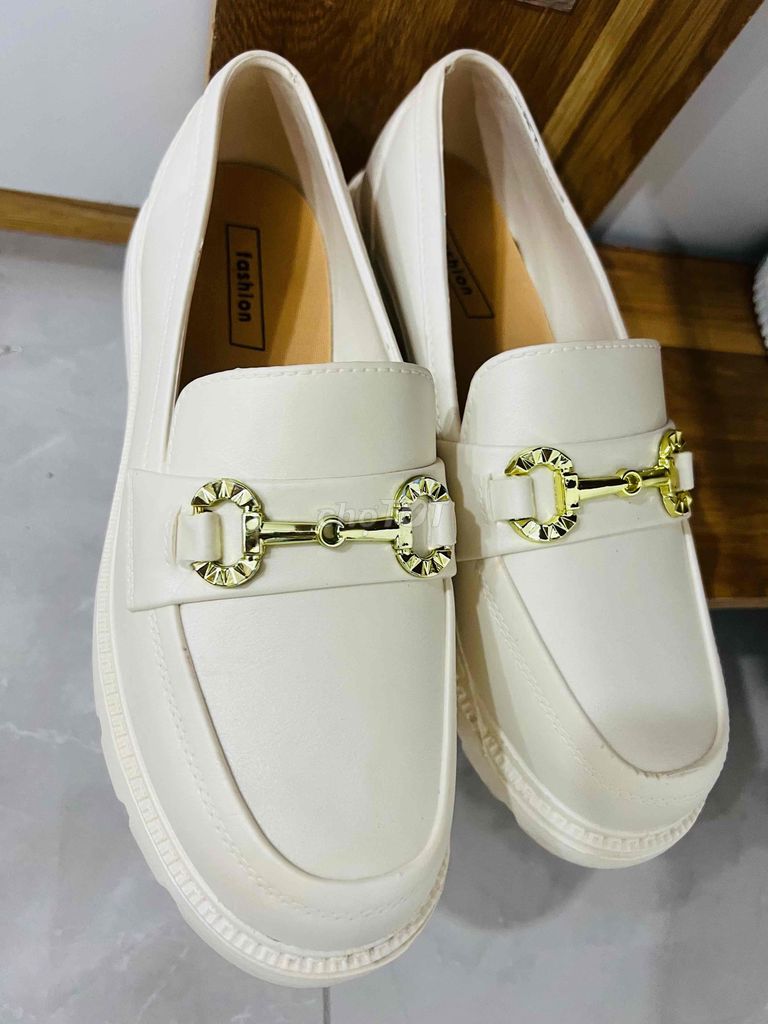 Giày Moca nhựa đi mưa size 39