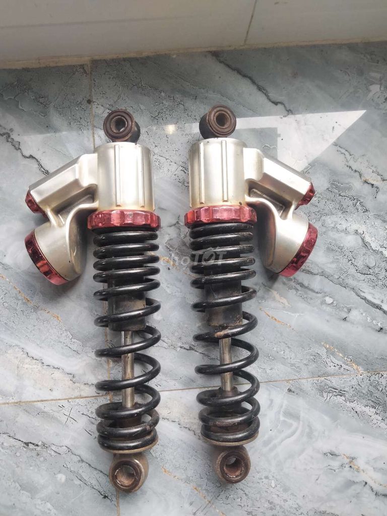 Phuộc nhún xe máy Kim loại 27cm. Mua bán Phụ tùng xe tại Thành phố Buôn Ma Thuột Đắk Lắk được đăng bởi Nam hình 1