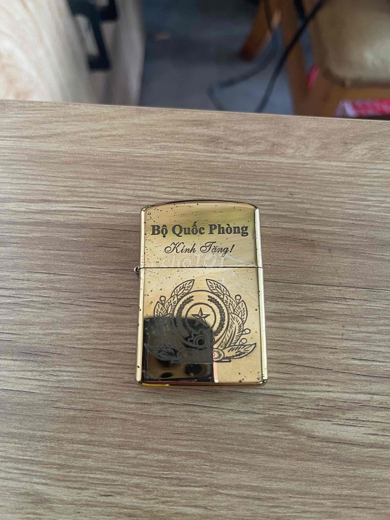 Bật lửa Zippo Vàng Kim loại Mỹ. Mua bán Đồ sưu tầm, đồ cổ tại Quận Hải Châu Đà Nẵng được đăng bởi Nhung hình 1