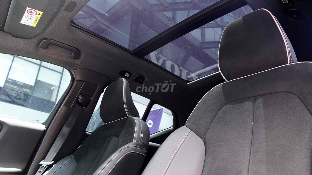 Volvo XC40 2025 Cloud Blue 22.500 km