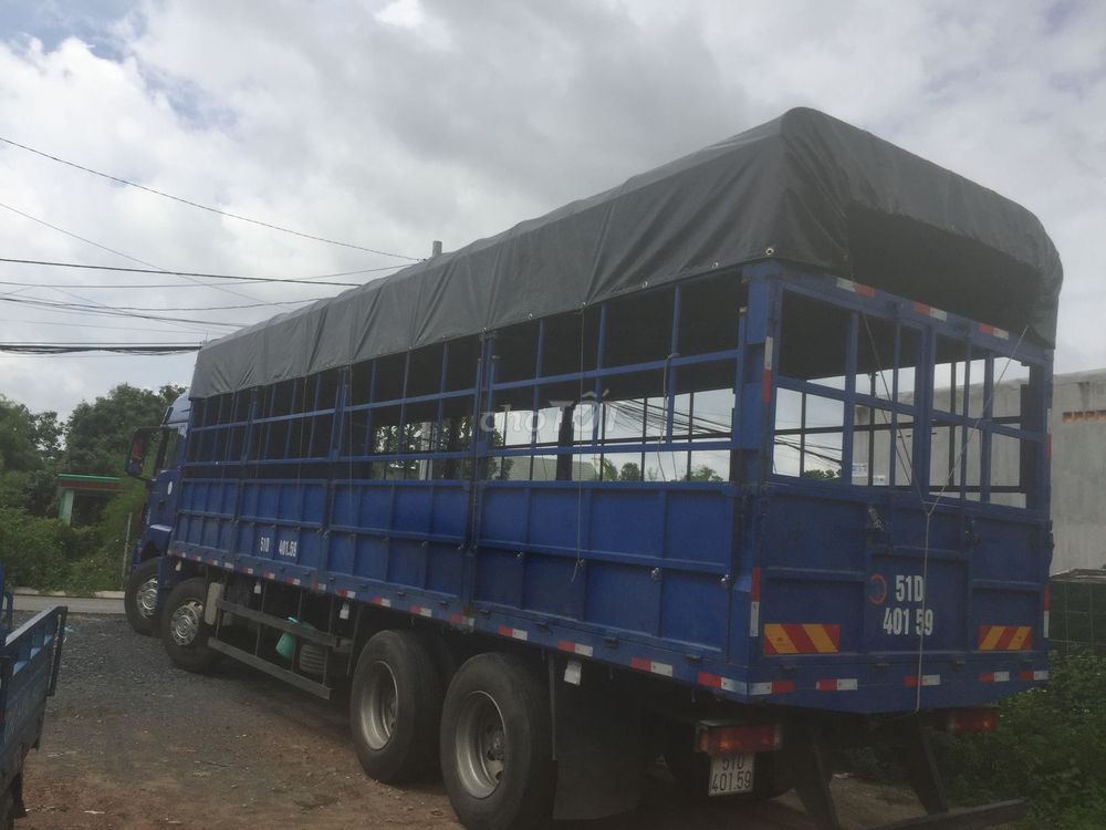 Giá xe Shacman 18 tấn đã sử dụng giá 8 triệu. LH: 0932679068