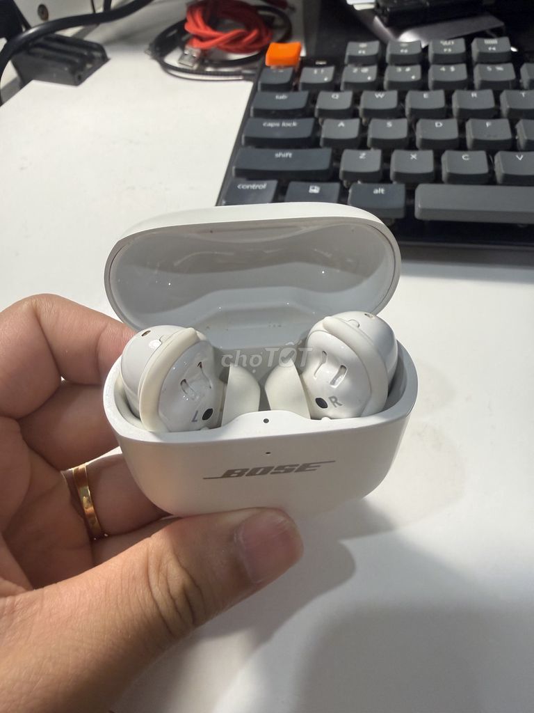 Tai nghe Bose QC Ultra Earbuds Trắng. Mua bán Tivi, Âm thanh tại Quận Ba Đình Hà Nội được đăng bởi Hai hình 1