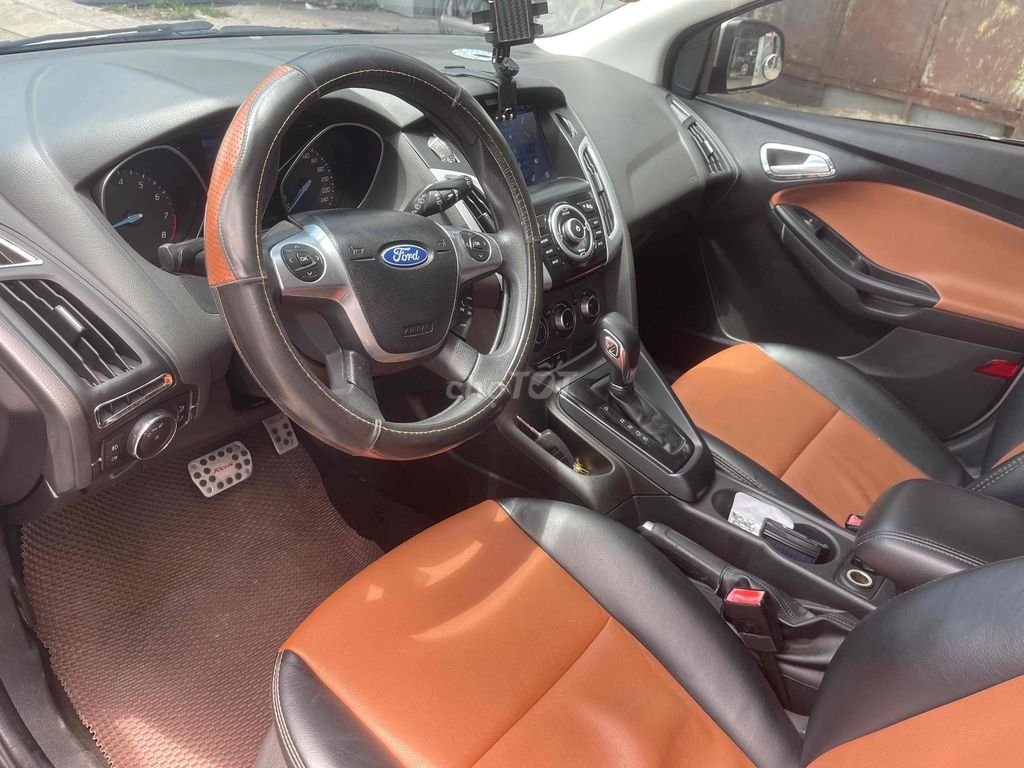 Ford Focus 2013 Trend 1.6 AT Hatchback - 100000 km. Mua bán Ô tô tại Quận 12 Tp Hồ Chí Minh được đăng bởi Anh tuan hình 14