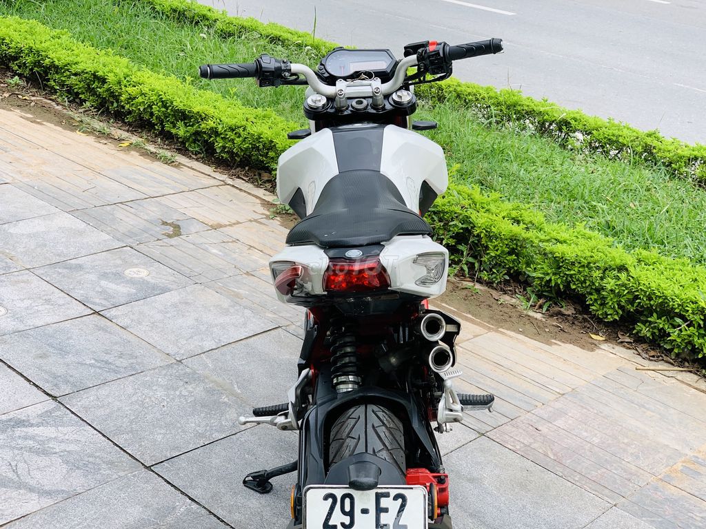BENELLI TNT 125 NGUYÊN ZIN ĐỜI CAO BIỂN HN XE NHẬP. Mua bán Xe máy tại Quận Nam Từ Liêm Hà Nội được đăng bởi Hà Thanh hình 4