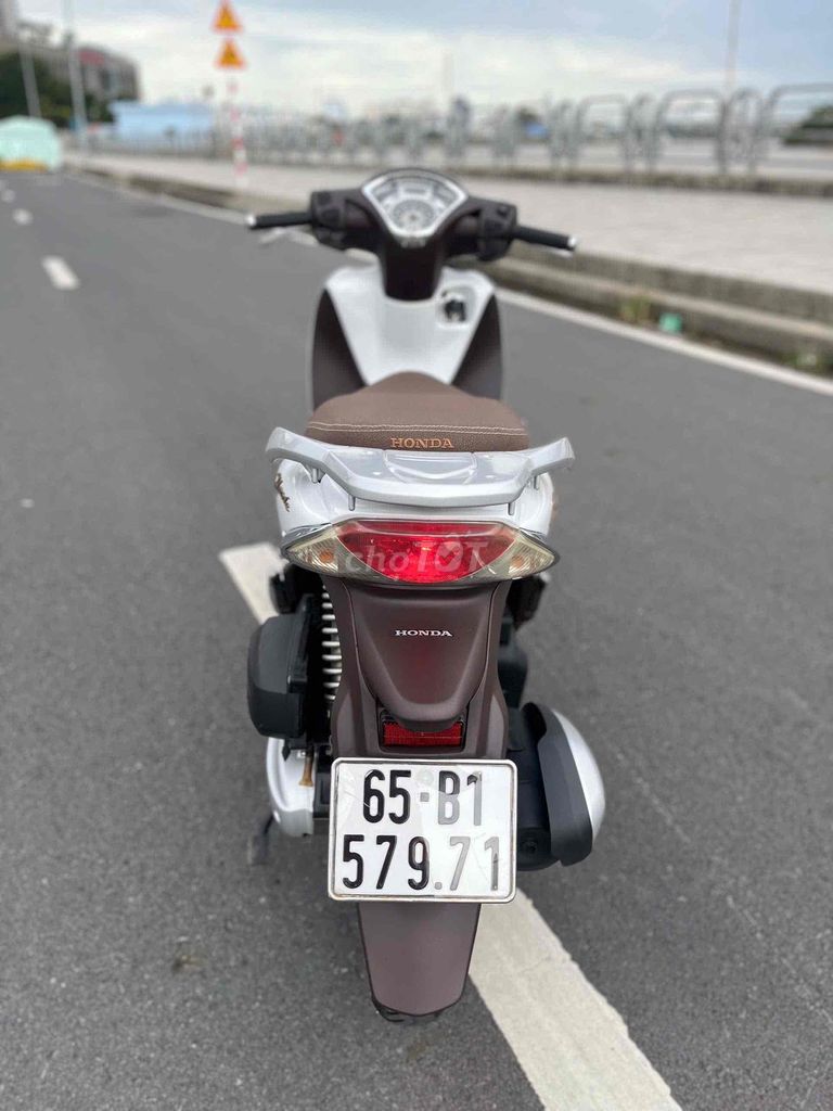 xe sh mode 2015 vỏ cập cần thơ. Mua bán Xe máy tại Quận Ninh Kiều Cần Thơ được đăng bởi Tân Hưng Phát hình 4