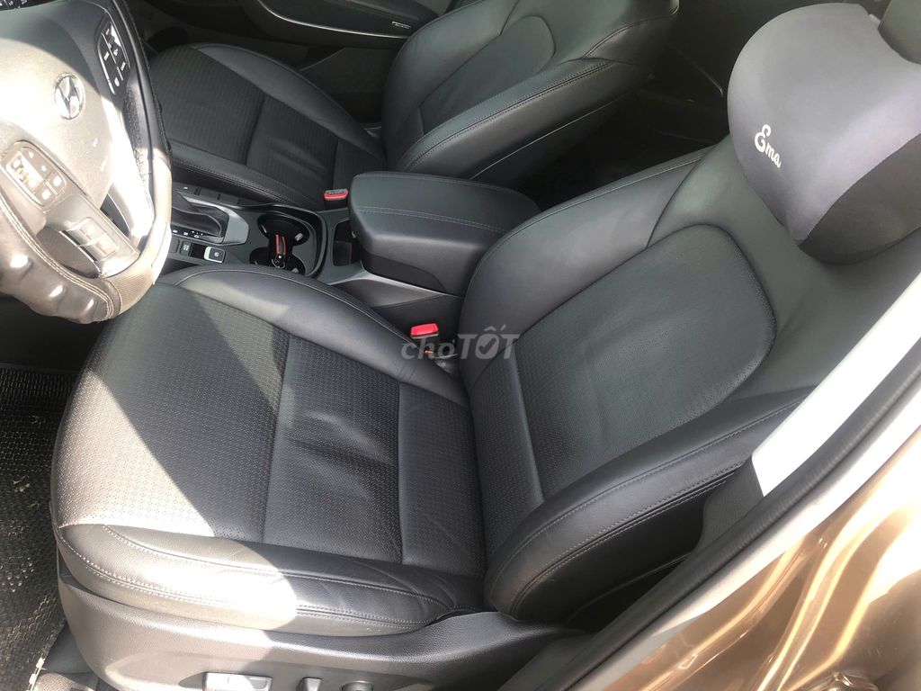 Hyundai Santa Fe 2015 2.2L 4WD - 41000 km. Mua bán Ô tô tại Huyện Hóc Môn Tp Hồ Chí Minh được đăng bởi Huy Hyundai hình 16