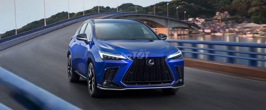 Электрический кроссовер Lexus SUV Hybrid, синий, автомат, 5 мест