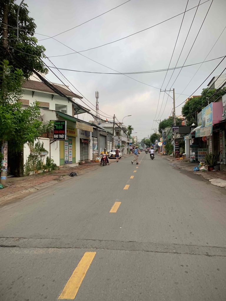 Bán nhà mặt tiền kinh doanh phường Tăng Nhơn Phú B, Quận 9. 120m2