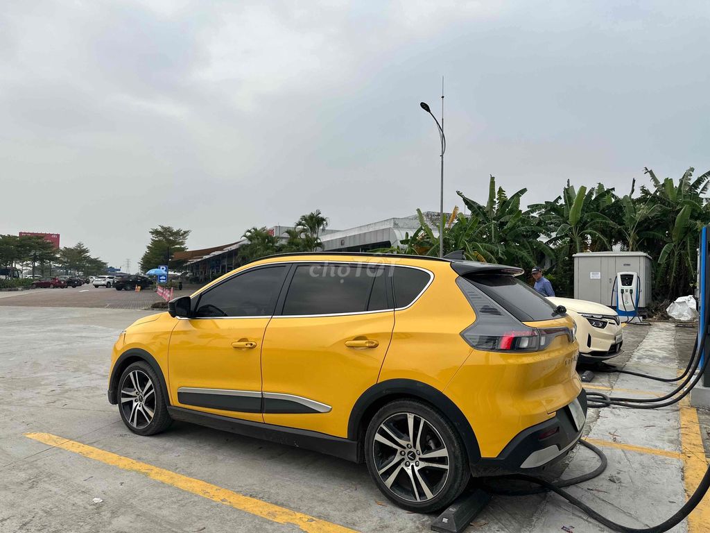 VinFast VF e34 2022 Vàng. Mua bán Ô tô tại Quận Long Biên Hà Nội được đăng bởi Phát Vũ Vinfast hình 7