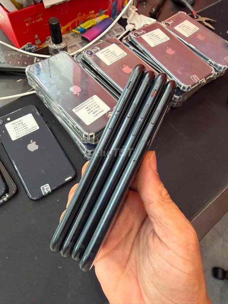 Apple iPhone SE 3 2022 64GB Đen 2 SIM. Mua bán Điện thoại tại Thành phố Buôn Ma Thuột Đắk Lắk được đăng bởi phùng vĩnh hình 1