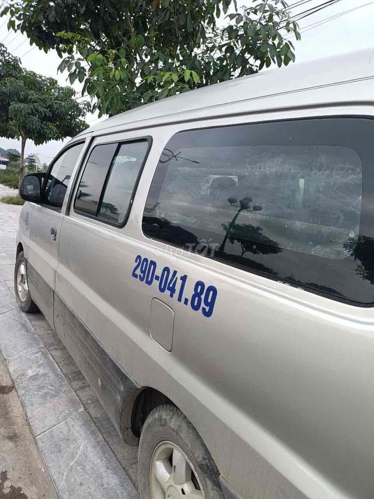 Hyundai Starex 2004 Серебристый МКПП 9 мест
