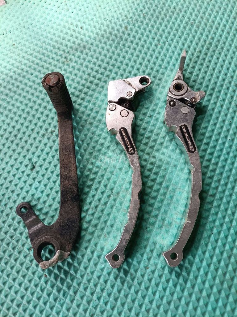 cặp tay thắng Exciter Kim loại Bạc Đen. Mua bán Phụ tùng xe tại Huyện Củ Chi Tp Hồ Chí Minh được đăng bởi Tiến Dũng  hình 3