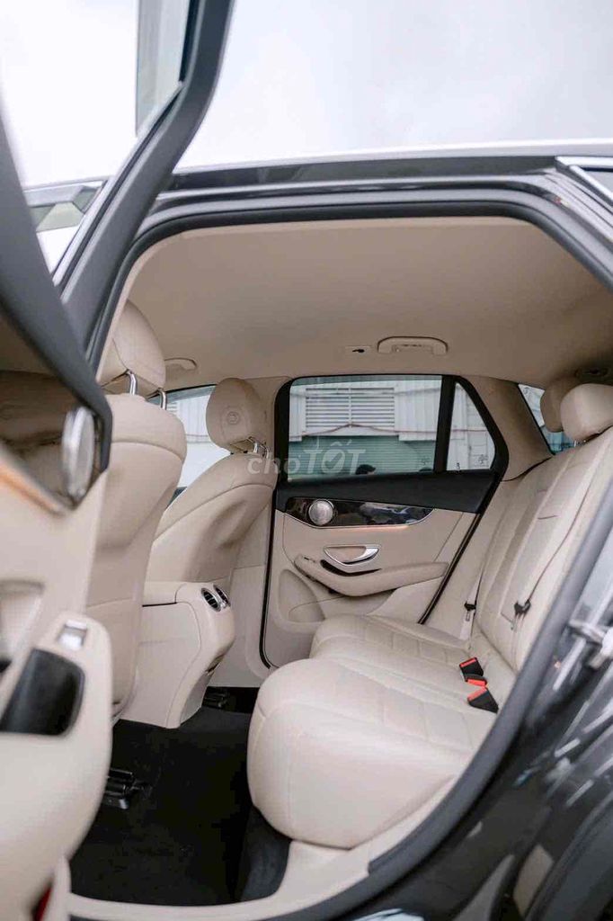 Mercedes Benz GLC200 2022. Mua bán Ô tô tại Quận Tân Bình Tp Hồ Chí Minh được đăng bởi GREENWAY AUTO hình 4