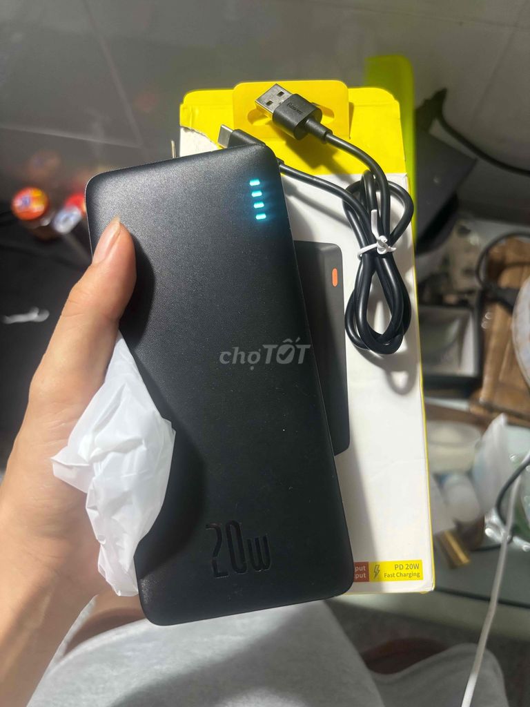 Em pass sạc Baseus 20000 mAh mới mua