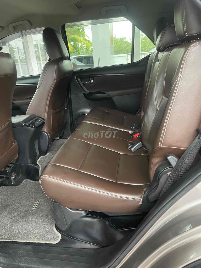 Toyota Fortuner 2020 2.4 MT số sàn Odo 155 ngàn km. Mua bán Ô tô tại Quận 7 Tp Hồ Chí Minh được đăng bởi trần tấn lộc hình 6