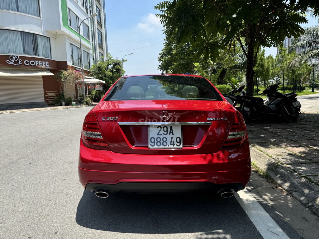 Mercedes Benz C Class 2012 C300 AMG siêu mới. Mua bán Ô tô tại Huyện Mỹ Đức Hà Nội được đăng bởi Mr. Đại mua bán ô tô hình 4