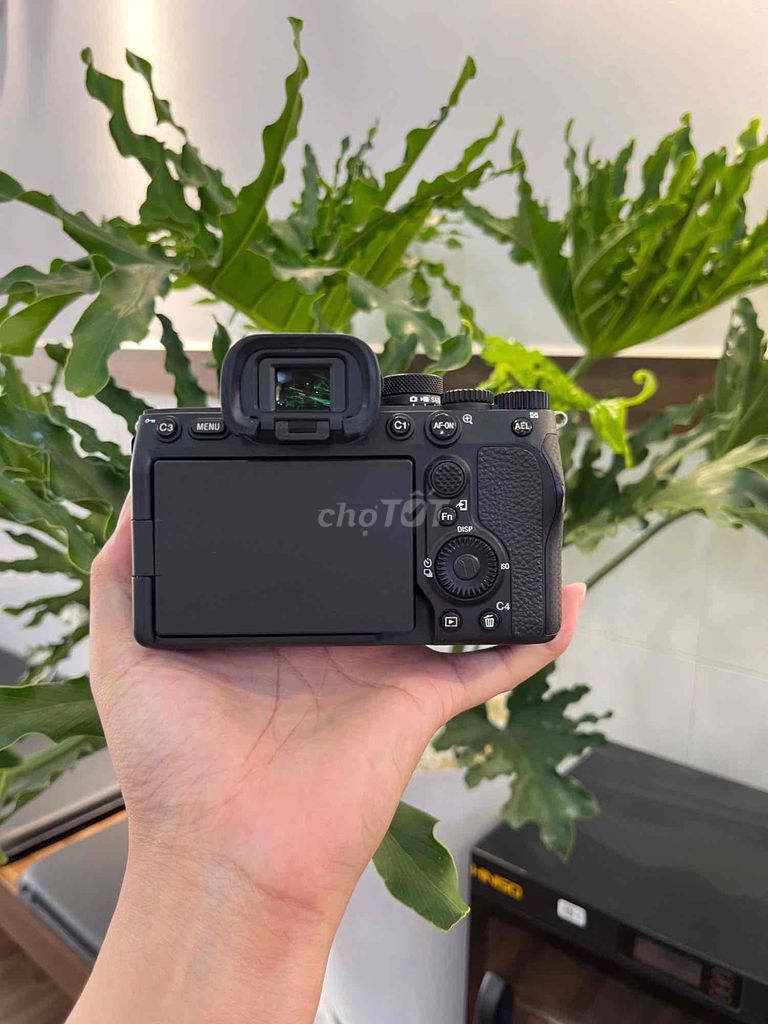 Máy ảnh Sony Alpha A7 Mark IV Đã dùng. Mua bán Máy ảnh, Máy quay tại Quận Ninh Kiều Cần Thơ được đăng bởi Trương Kiều Trinh hình 1