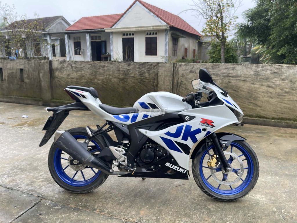 Suzuki GSX-R150 Trắng xanh 9000 km. Mua bán Xe máy tại Quận Liên Chiểu Đà Nẵng được đăng bởi Tên chưa cung cấp hình 1