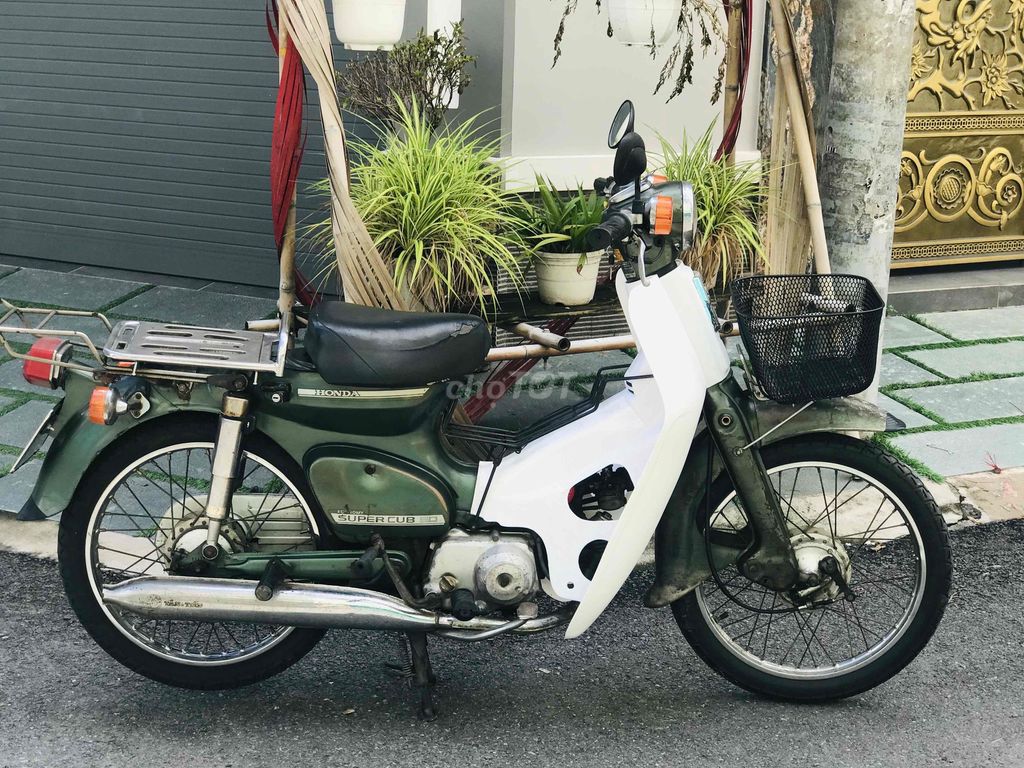 Honda Cub 81 50cc. Отличное состояние. Госномер Хошимина