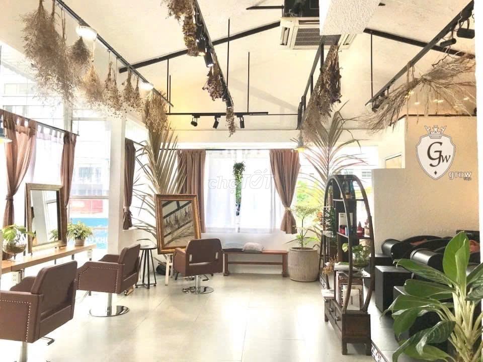 🥬CHILL giữa lòng SÀI GÒN🥬10x10m - 2 Tầng. Cho thuê văn phòng, mặt bằng kinh doanh tại Quận 1 Tp Hồ Chí Minh được đăng bởi Hoàng Minh hình 1