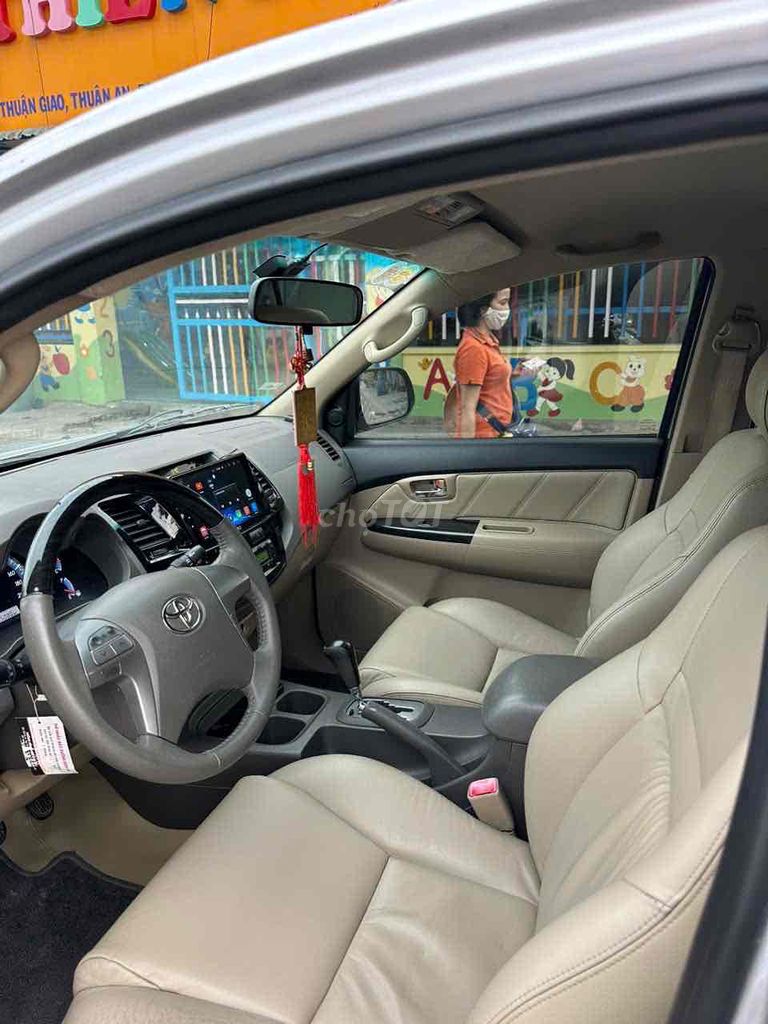 Toyota Fortuner 2013 2.7V mới xuất sắc giá cực rẻ. Mua bán Ô tô tại Thành phố Thuận An Bình Dương được đăng bởi Tuan Minh hình 6