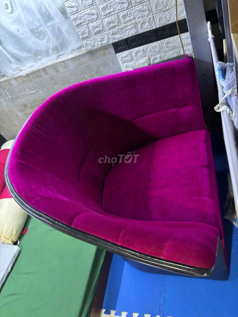 Ghế sofa vải nhung màu Hồng. Mua bán Bàn ghế tại Huyện Thanh Trì Hà Nội được đăng bởi Hồng Lều  hình 1