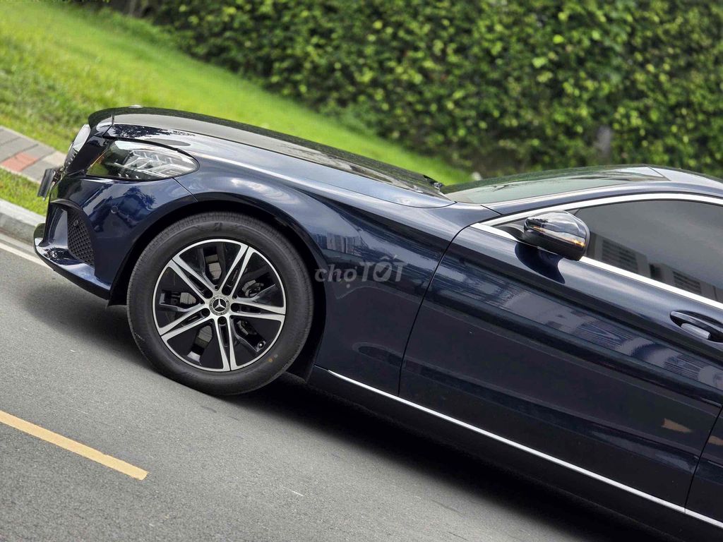 Mercedes Benz C180 2020. Mua bán Ô tô tại Quận Bình Tân Tp Hồ Chí Minh được đăng bởi Lê Minh Quý hình 8