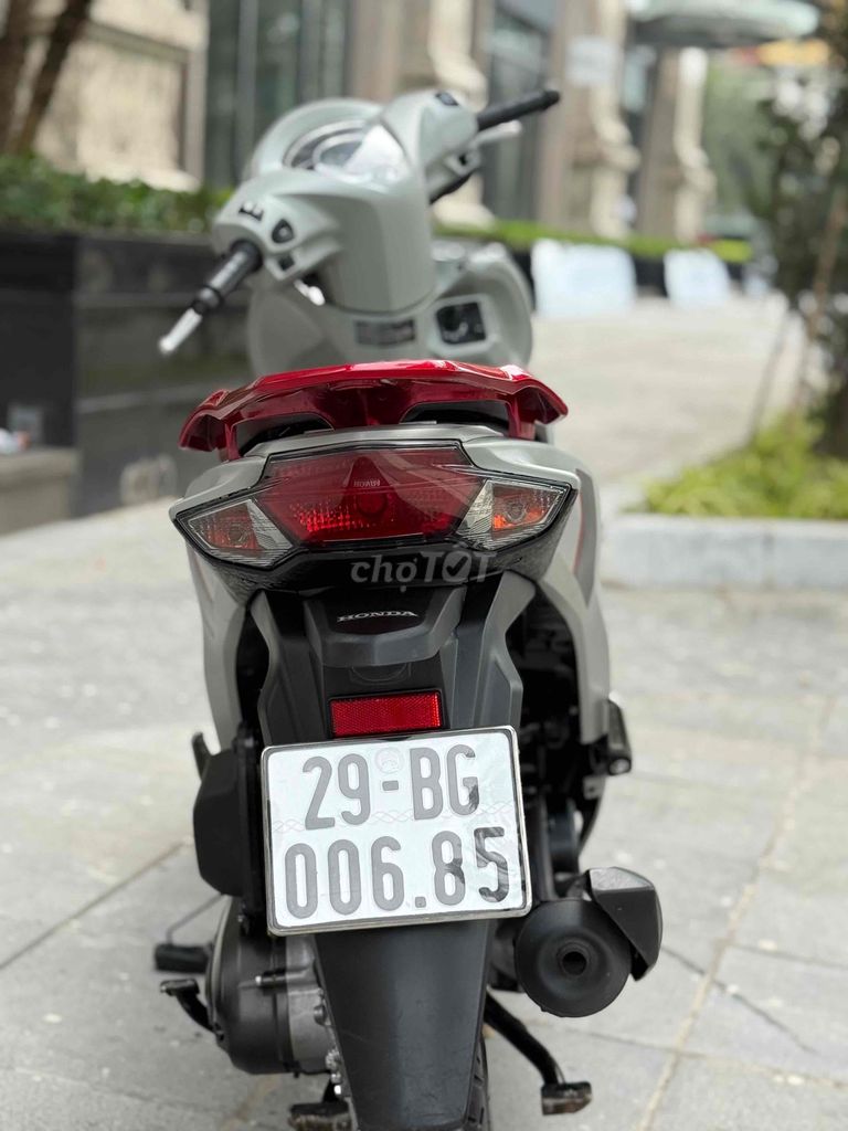 Honda Vision Sporty 2024 Xám 6000km 29BG. Mua bán Xe máy tại Quận Ba Đình Hà Nội được đăng bởi Xe Máy Nam Thi hình 12