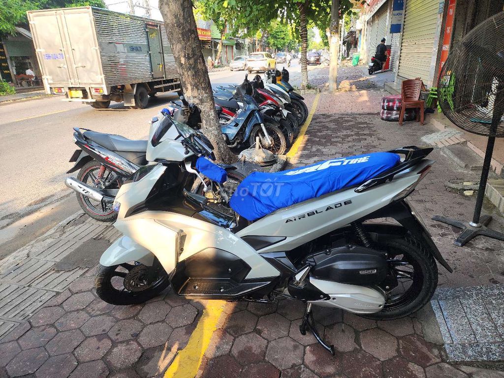 Honda Airblade Белый