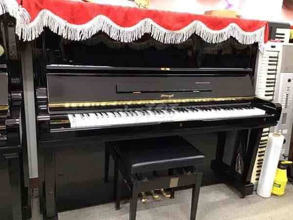 piano cơ Horigel zin sale 11tr tại kho hôm nay nhe