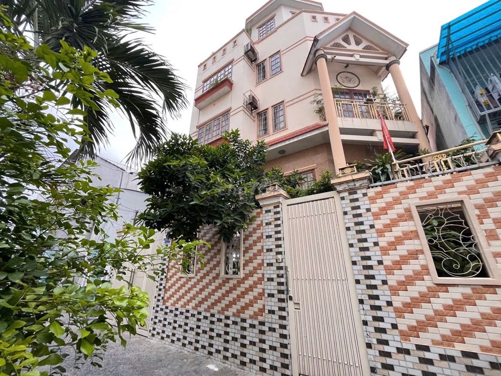 13,1 TỶ-HTP.Q7 BIỆT THỰ SÂN VƯỜN RỘNG 11x10M. 5T6PN6WC