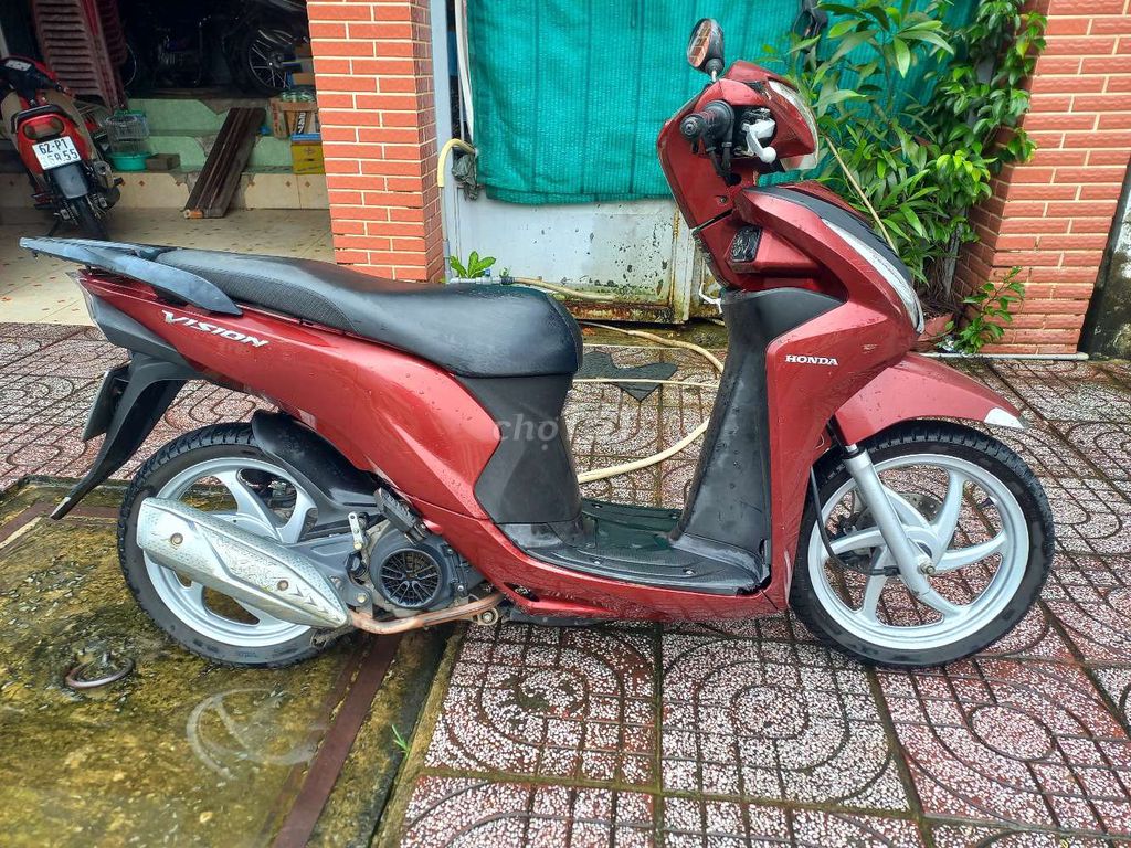 Honda Vision 2017 màu Đỏ biển số 62. Mua bán Xe máy tại Huyện Đức Hòa Long An được đăng bởi nguyễn duy khoa hình 3