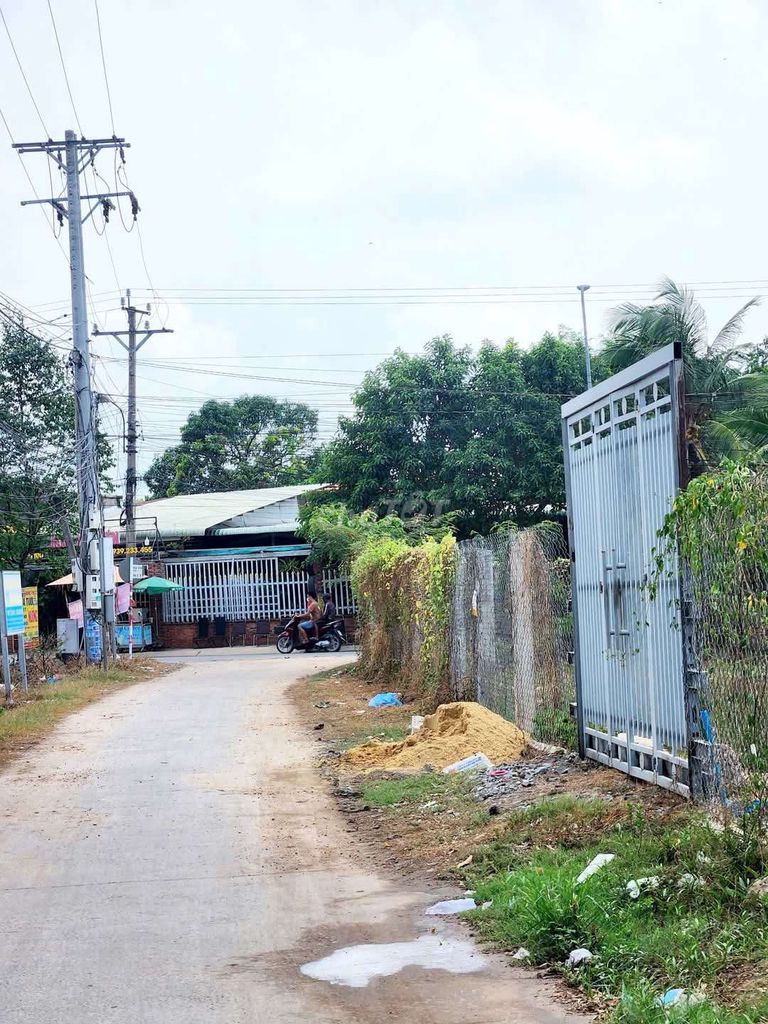 Chính chủ bán lô đất đường bê tông xã Mỹ Hạnh Nam