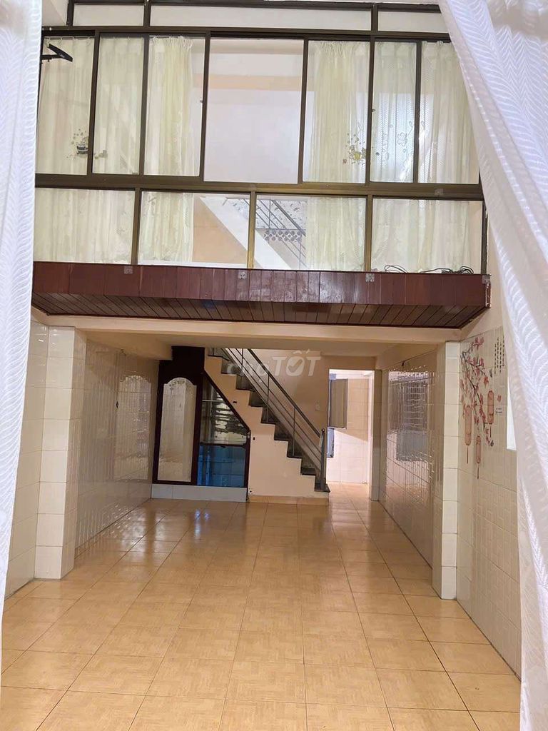 Аренда · 4 комн. · 41 м² · Thành phố Nha Trang, ул. Lê Hồng Phong